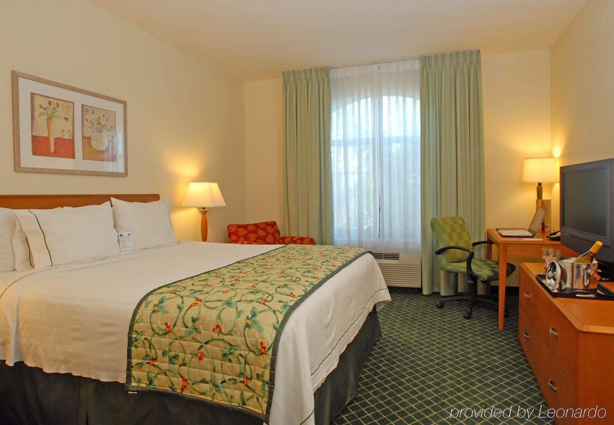Fairfield Inn & Suites Темекула Экстерьер фото