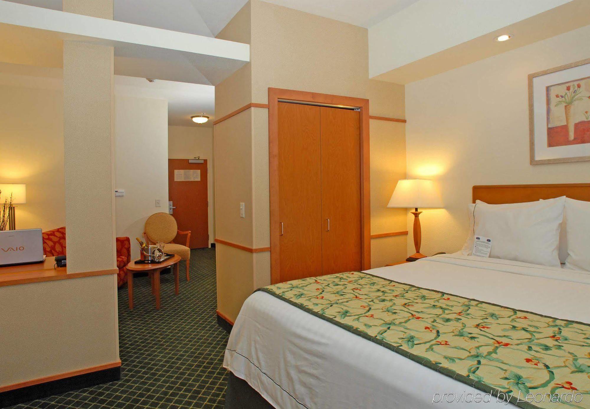 Fairfield Inn & Suites Темекула Номер фото